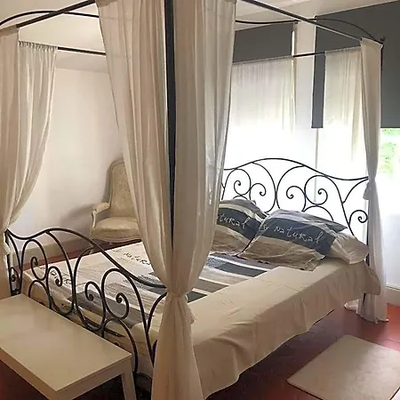 Maison Des Ingenieurs Bed & Breakfast 3*